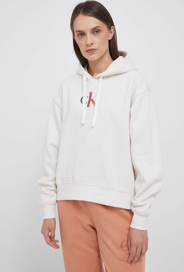 Bluza Calvin Klein w młodzieżowym stylu z kapturem
