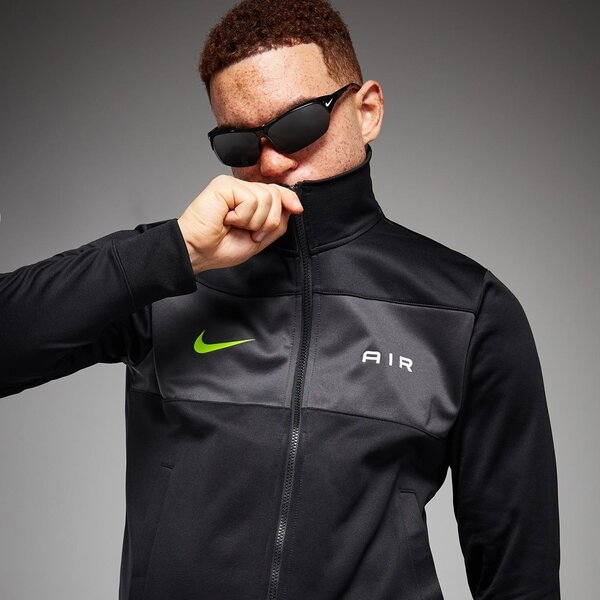 Bluza Nike w sportowym stylu