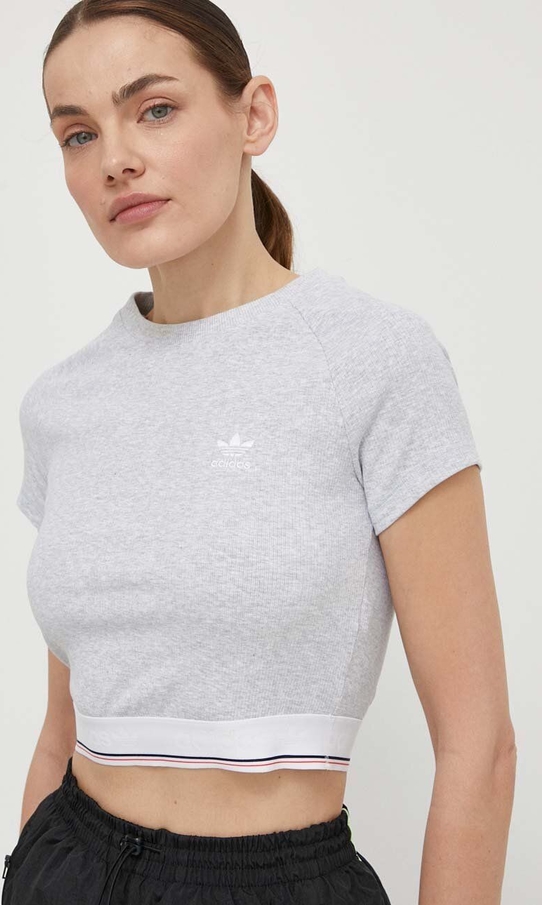 Bluzka Adidas Originals z okrągłym dekoltem w sportowym stylu