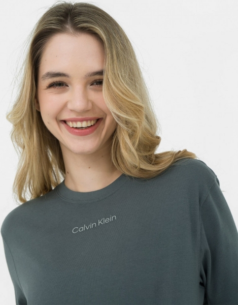 Bluzka Calvin Klein z bawełny w sportowym stylu z okrągłym dekoltem