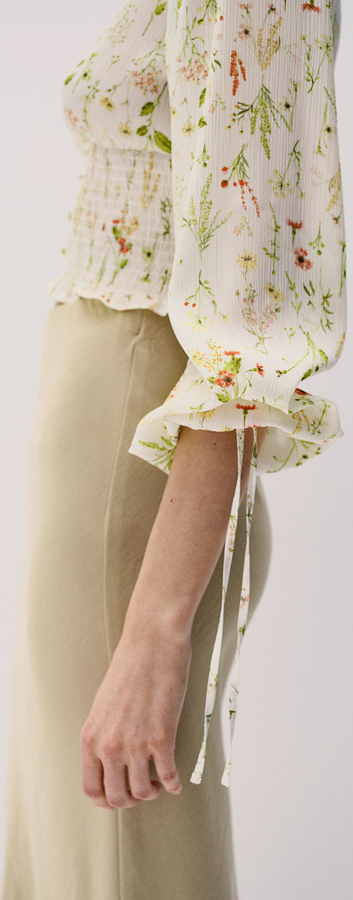 Bluzka H & M w stylu boho z tkaniny z dekoltem w kształcie litery v