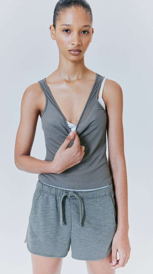 Bluzka H & M w stylu casual na ramiączkach z dekoltem w kształcie litery v