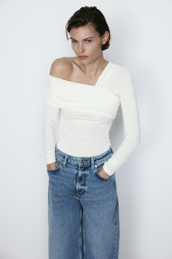 Bluzka H & M w stylu casual z okrągłym dekoltem