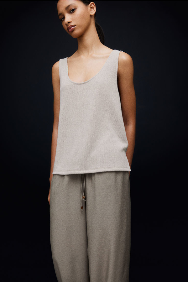 Bluzka H & M z okrągłym dekoltem na ramiączkach w stylu casual