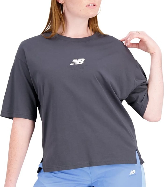 Bluzka New Balance z krótkim rękawem w sportowym stylu z okrągłym dekoltem