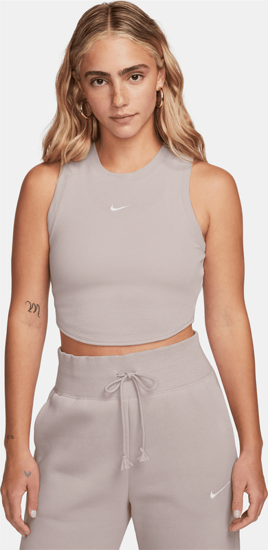 Bluzka Nike na ramiączkach w sportowym stylu