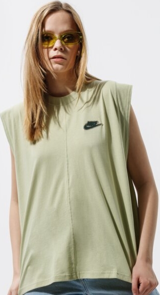 Bluzka Nike w sportowym stylu