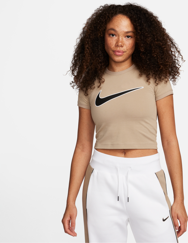 Bluzka Nike z krótkim rękawem w sportowym stylu z dżerseju