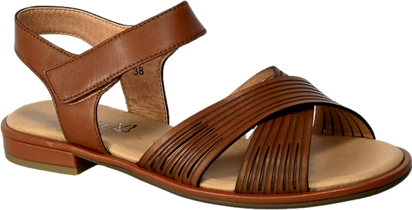 Brązowe sandały Caprice z płaską podeszwą ze skóry z klamrami