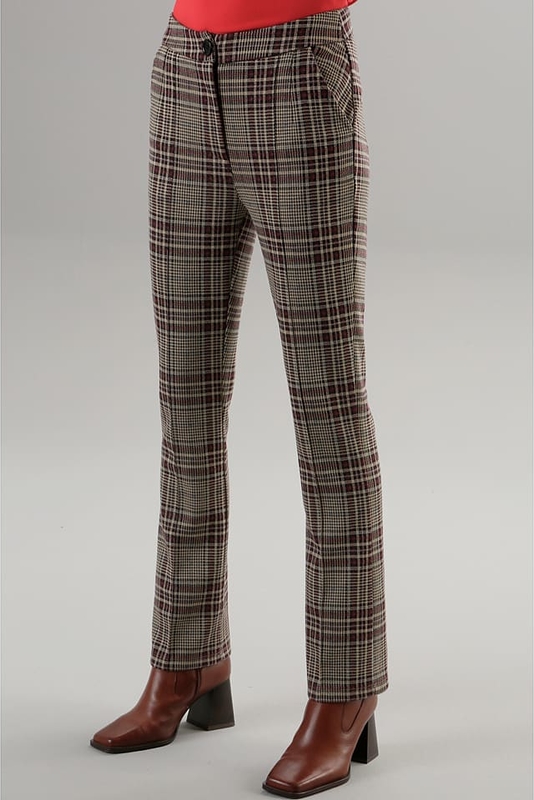 Brązowe spodnie Aniston