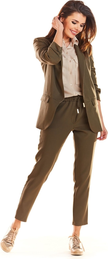 Brązowe spodnie Awama w stylu klasycznym