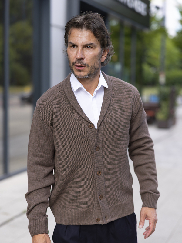Brązowy sweter M. Lasota w stylu casual