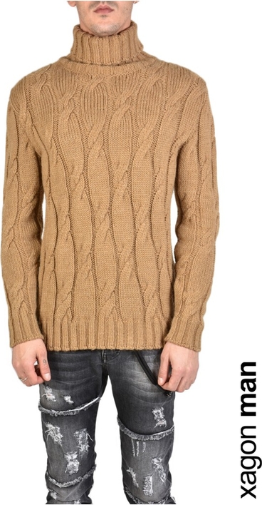 Brązowy sweter ubierzsie.com z tkaniny