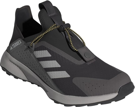 Buty sportowe Adidas w sportowym stylu terrex sznurowane