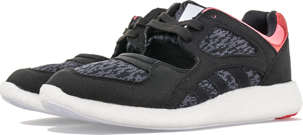 Buty sportowe Adidas z nubuku z płaską podeszwą w street stylu