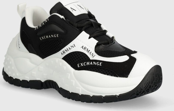 Buty sportowe Armani Exchange sznurowane na platformie w sportowym stylu