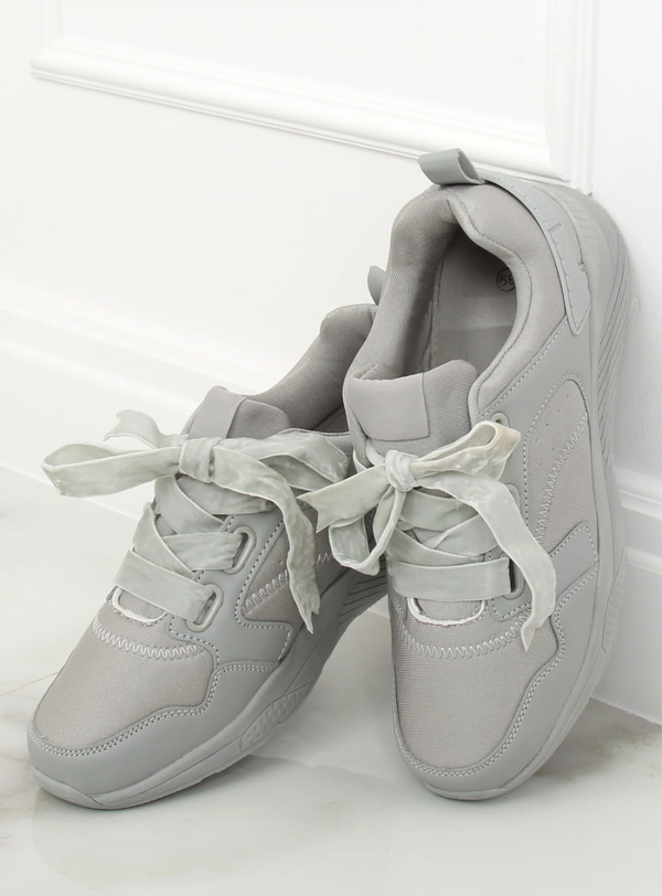 Buty sportowe Inello z tkaniny z płaską podeszwą sznurowane