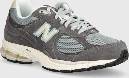 Buty sportowe New Balance sznurowane w sportowym stylu