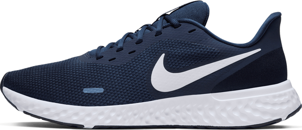 Buty sportowe Nike revolution w sportowym stylu