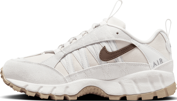 Buty sportowe Nike sznurowane z płaską podeszwą
