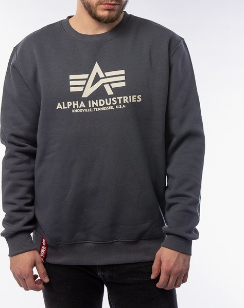 Czarna bluza Alpha Industries w młodzieżowym stylu z bawełny