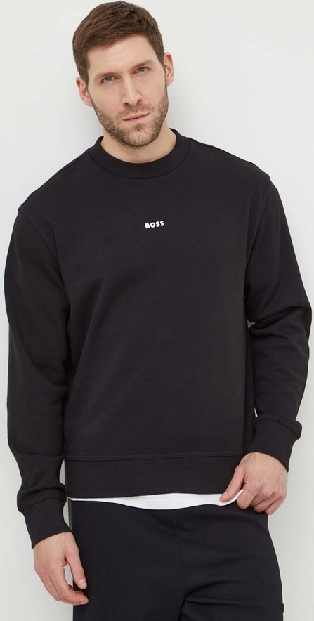 Czarna bluza Hugo Boss z nadrukiem w młodzieżowym stylu