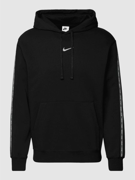 Czarna bluza Nike w młodzieżowym stylu z bawełny