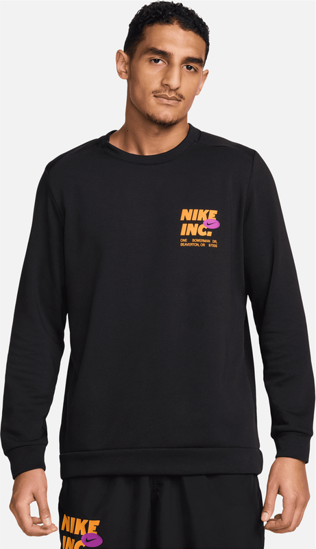 Czarna bluza Nike z dresówki w sportowym stylu
