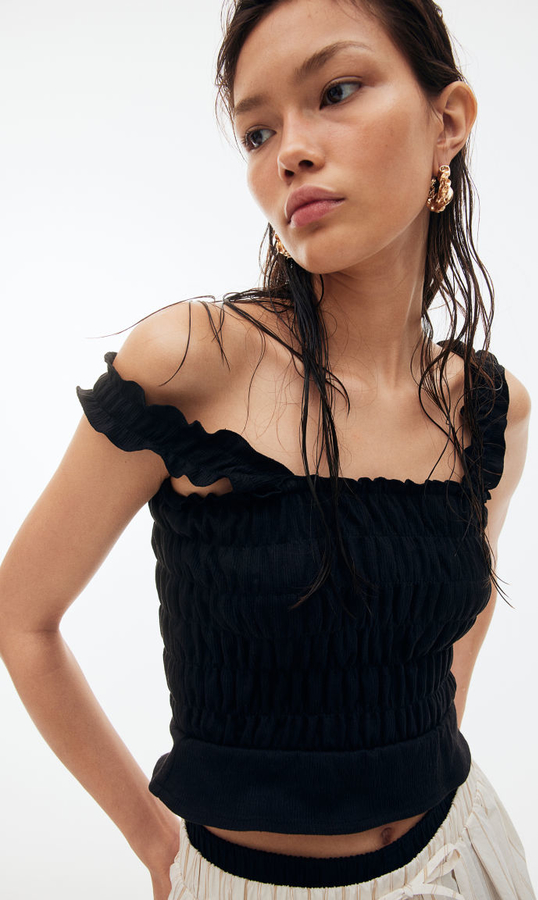 Czarna bluzka H & M z dekoltem w karo z krótkim rękawem z dżerseju