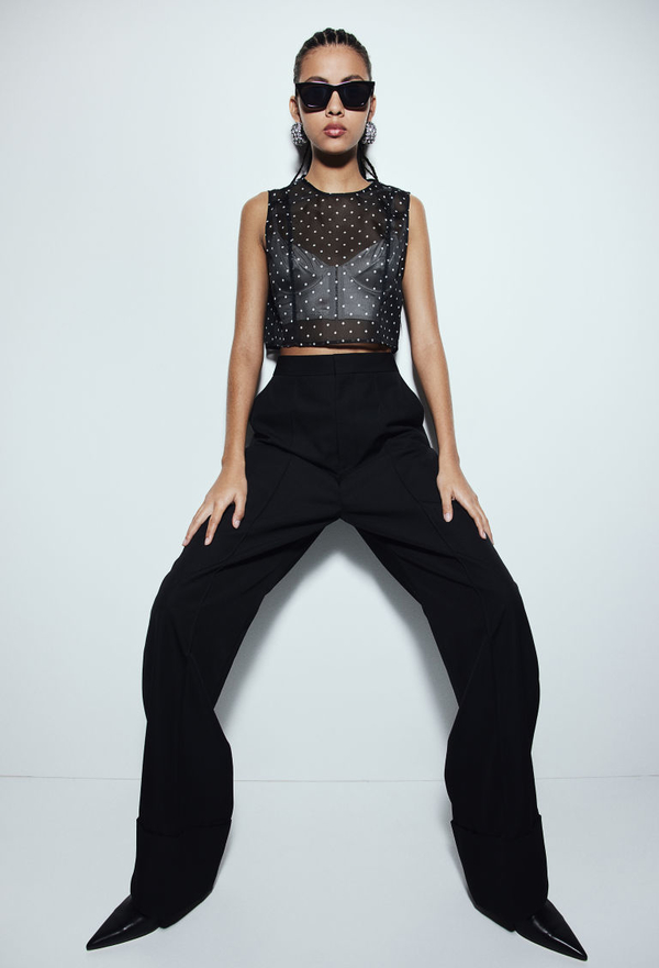 Czarna bluzka H & M z okrągłym dekoltem w stylu casual