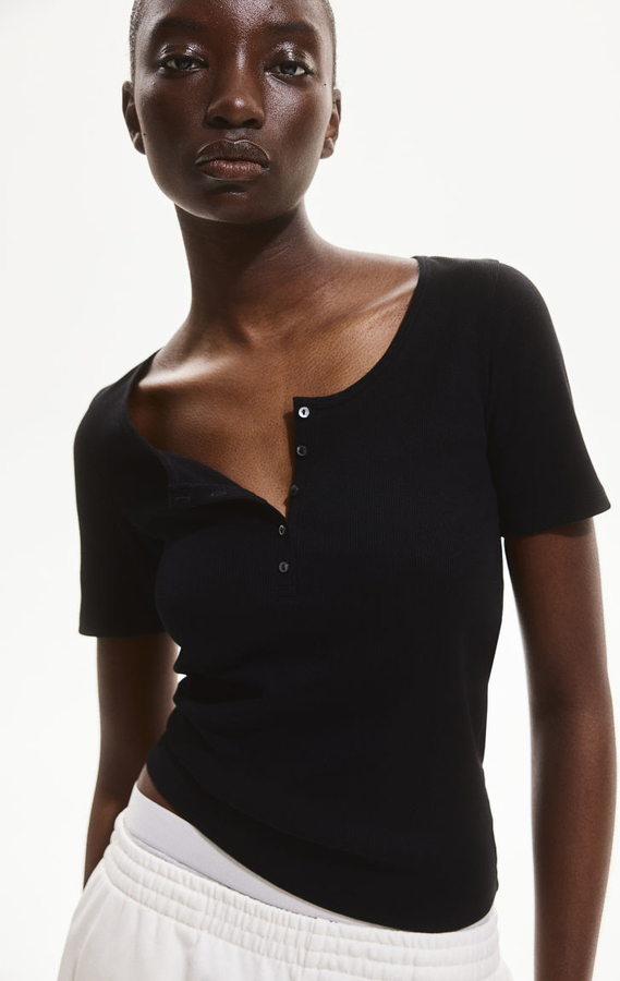 Czarna bluzka H & M z okrągłym dekoltem w stylu casual z dżerseju