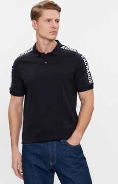 Czarna koszulka polo Armani Exchange w młodzieżowym stylu z krótkim rękawem