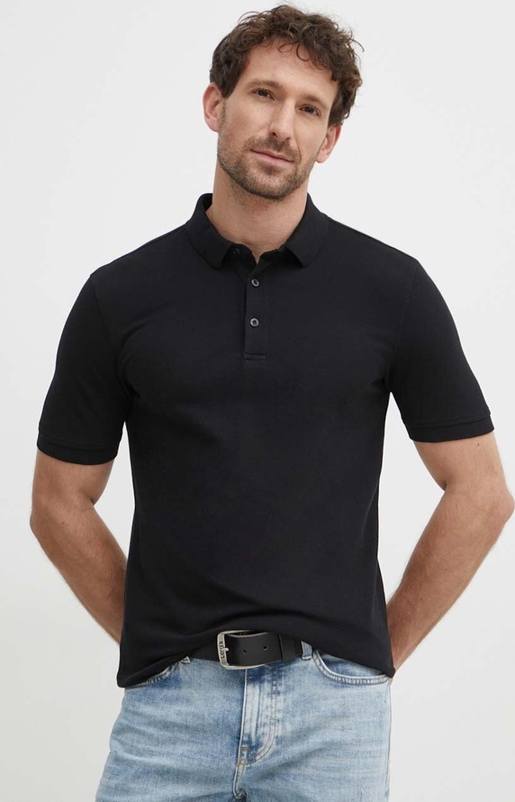 Czarna koszulka polo Sisley w stylu casual z krótkim rękawem