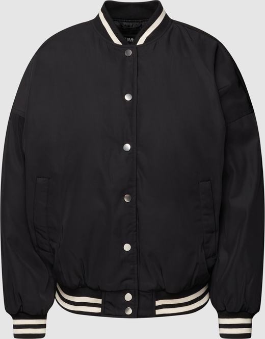 Czarna kurtka Urban Classics krótka bez kaptura w stylu casual