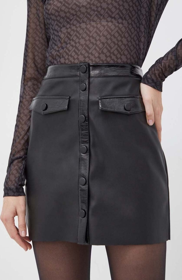 Czarna spódnica Bruuns Bazaar mini w stylu casual