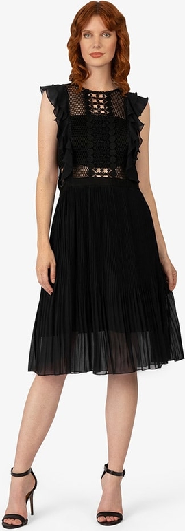 Czarna sukienka Apart midi rozkloszowana