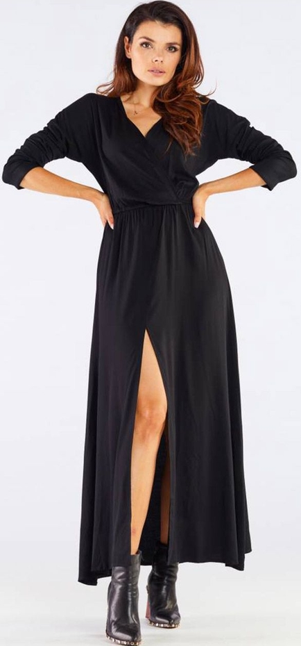 Czarna sukienka Awama maxi z dekoltem w kształcie litery v