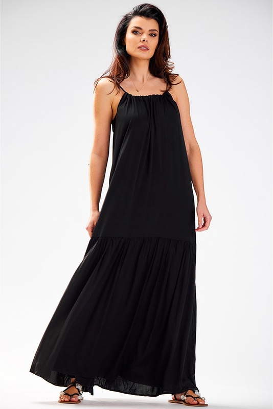 Czarna sukienka Awama w stylu casual na ramiączkach