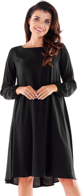 Czarna sukienka Awama z długim rękawem z okrągłym dekoltem mini