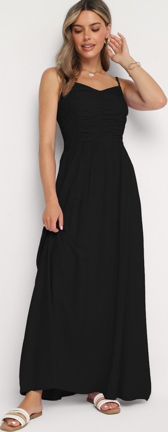 Czarna sukienka born2be maxi w stylu casual