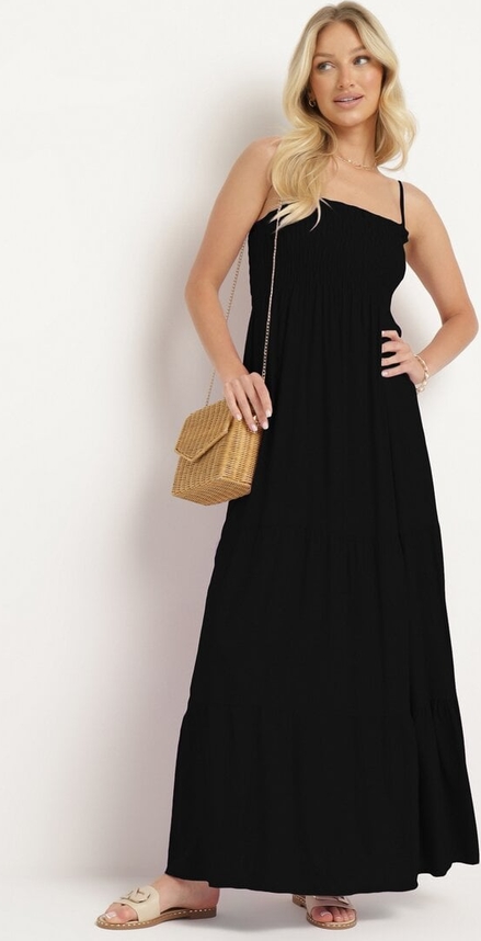 Czarna sukienka born2be maxi z dekoltem w kształcie litery v na ramiączkach