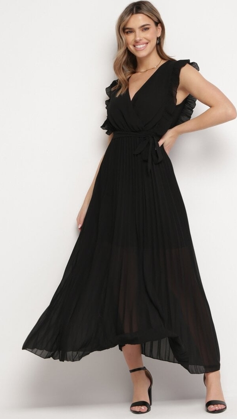Czarna sukienka born2be maxi z krótkim rękawem z dekoltem w kształcie litery v