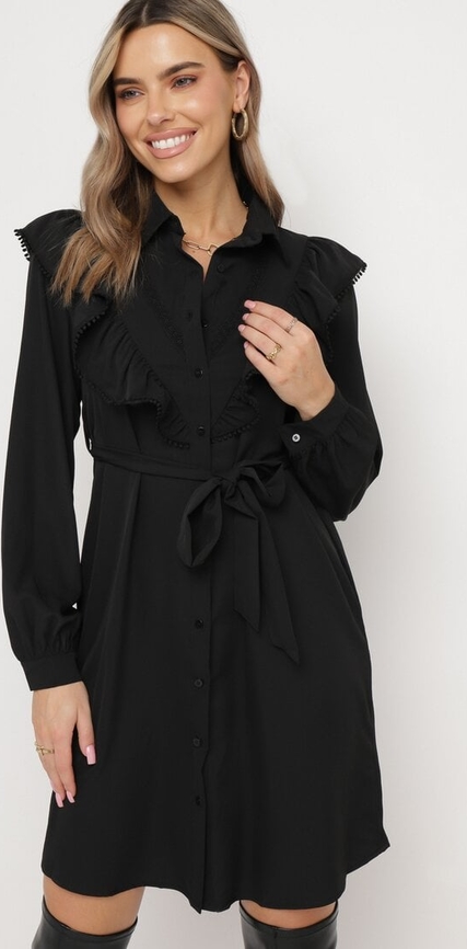 Czarna sukienka born2be mini z dekoltem w kształcie litery v