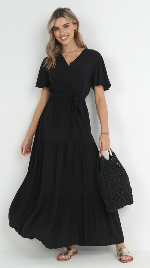 Czarna sukienka born2be z dekoltem w kształcie litery v maxi w stylu casual