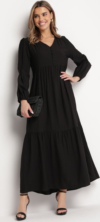 Czarna sukienka born2be z długim rękawem w stylu casual