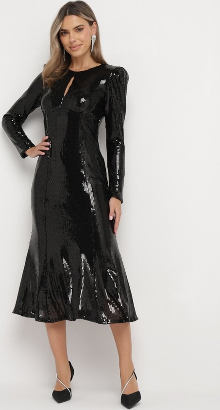 Czarna sukienka born2be z tkaniny z okrągłym dekoltem z długim rękawem