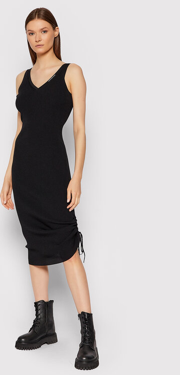 Czarna sukienka Calvin Klein na ramiączkach dopasowana