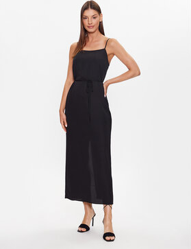 Czarna sukienka Calvin Klein na ramiączkach z okrągłym dekoltem maxi