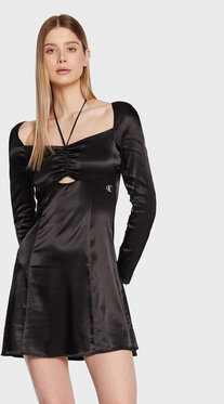Czarna sukienka Calvin Klein w stylu casual z dekoltem w kształcie litery v