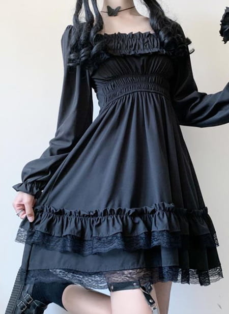 Czarna sukienka Cikelly mini z długim rękawem